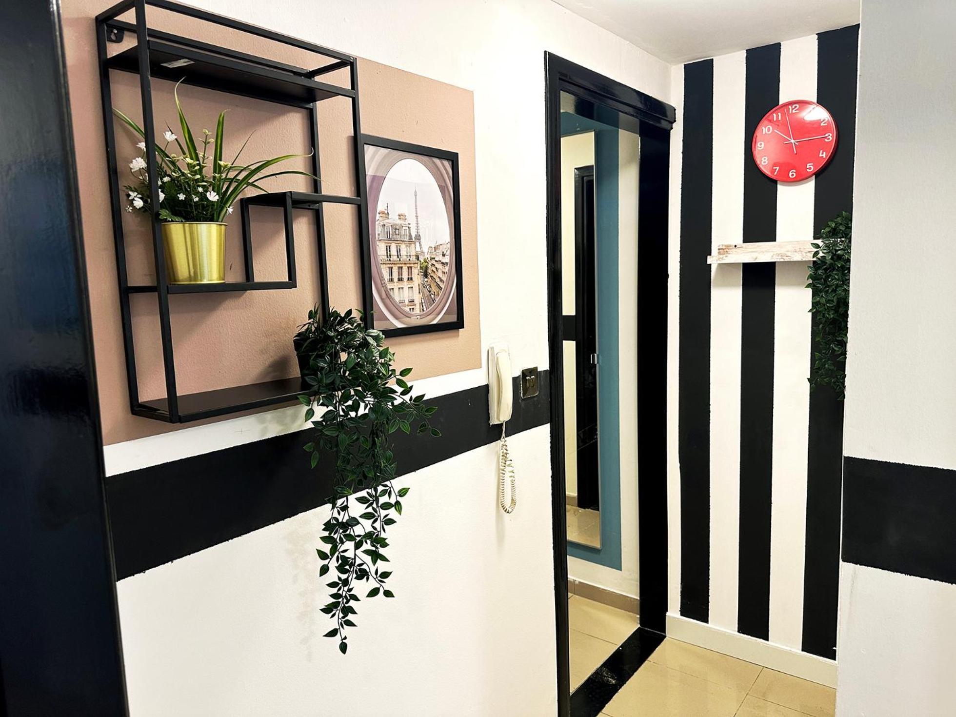 Partition Room In Al Seef Near Burjuman Metro 두바이 외부 사진