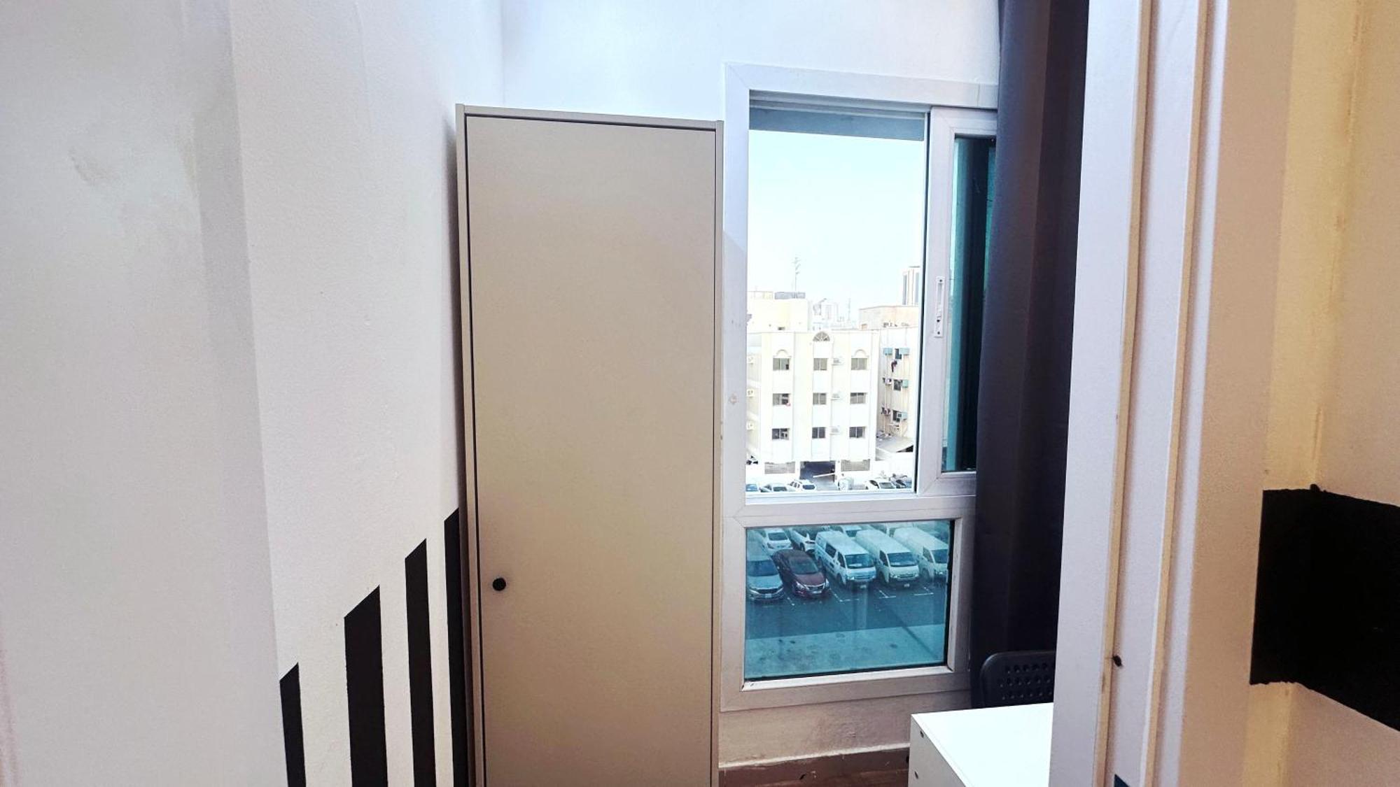 Partition Room In Al Seef Near Burjuman Metro 두바이 외부 사진