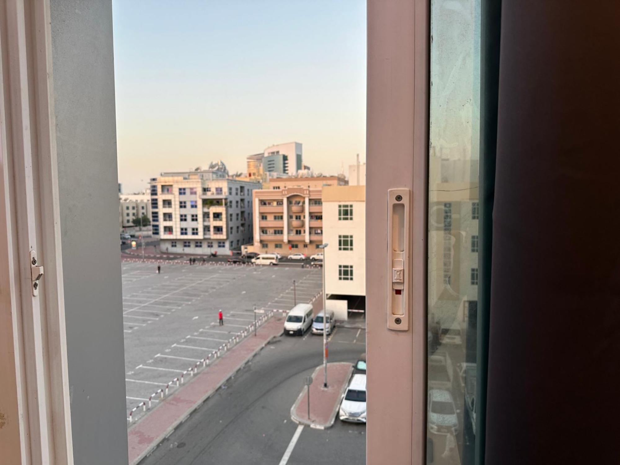 Partition Room In Al Seef Near Burjuman Metro 두바이 외부 사진