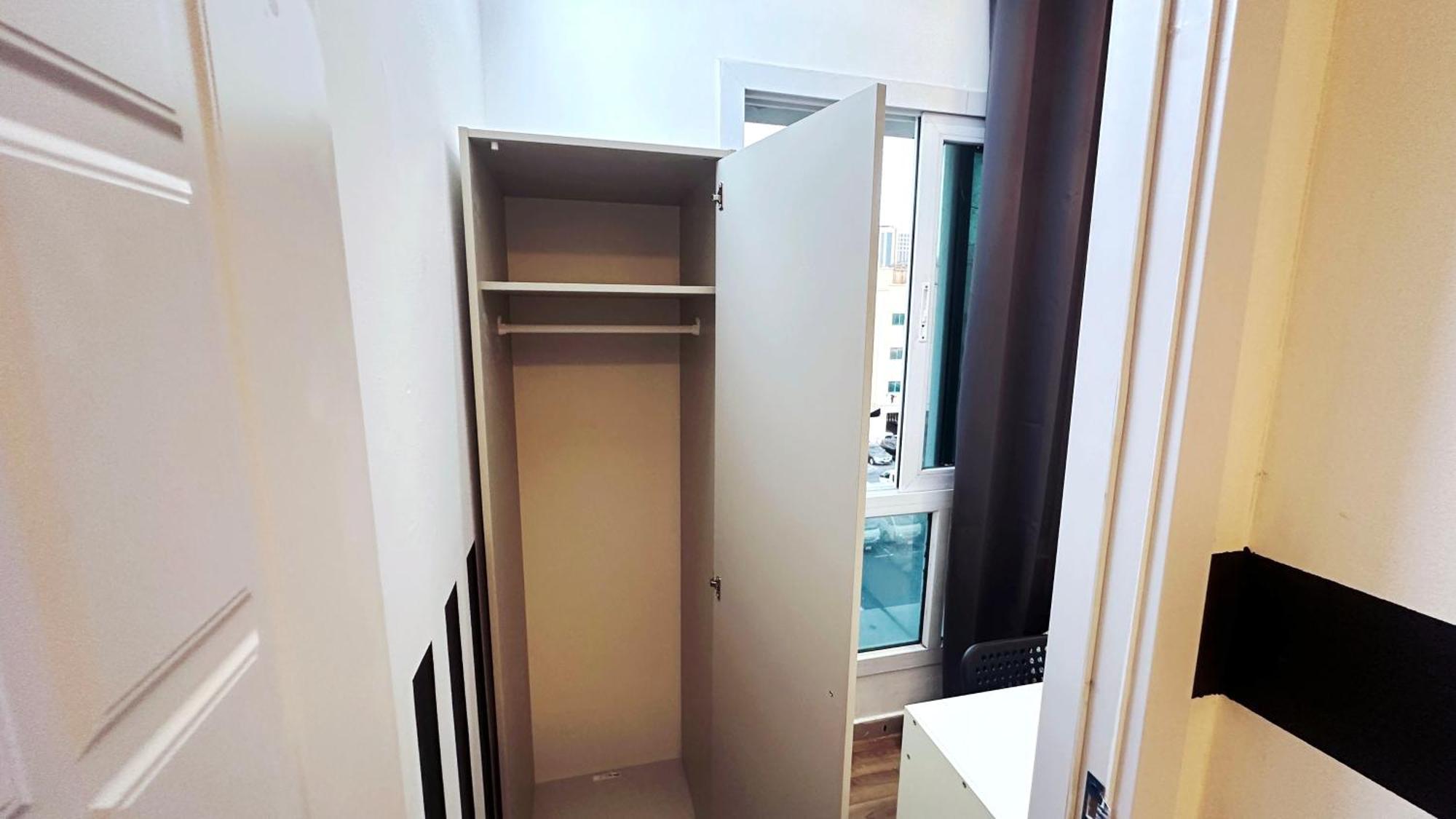 Partition Room In Al Seef Near Burjuman Metro 두바이 외부 사진